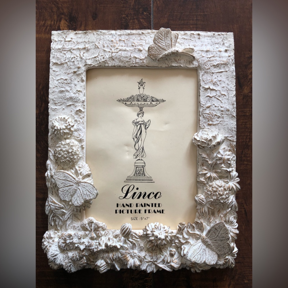 Linco Vintage Handpainted 3D Flower Romantic Picture Frame Soft Tones 5”x 7”